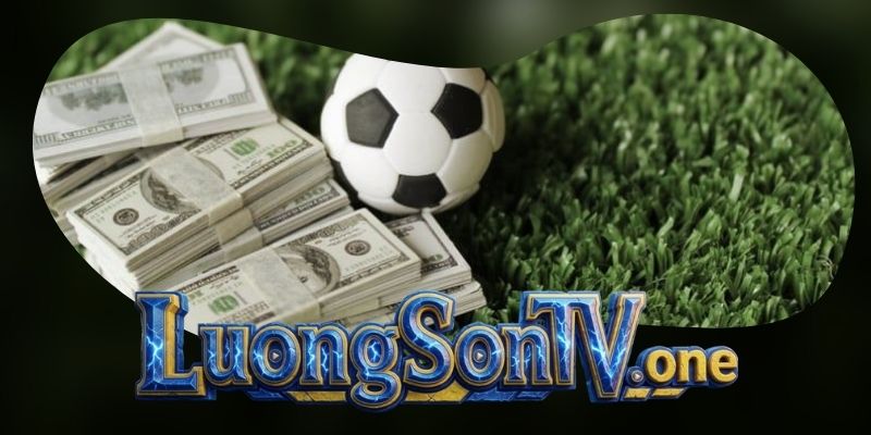 Bàn phút bù giờ qua bốn tín hiệu soi live
